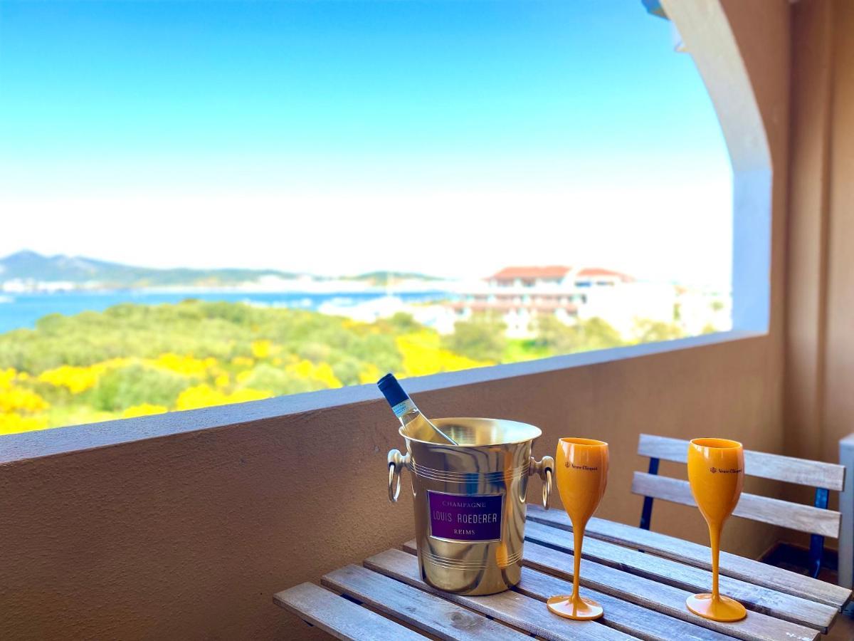 Homey Experience - Navy Sea View Apartments Olbia Buitenkant foto