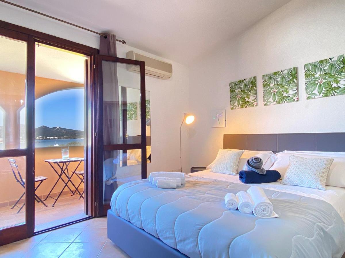 Homey Experience - Navy Sea View Apartments Olbia Buitenkant foto