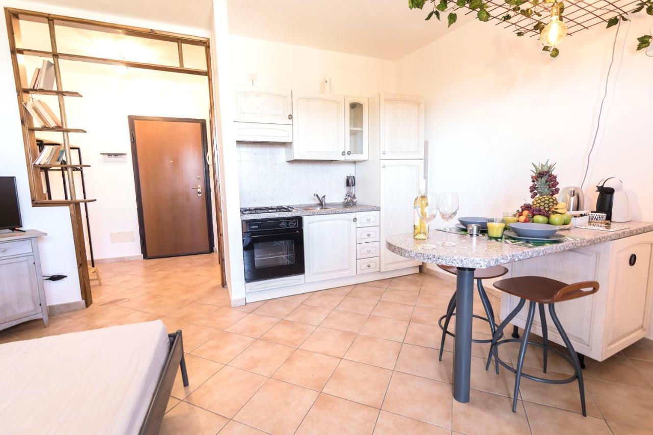 Homey Experience - Navy Sea View Apartments Olbia Buitenkant foto